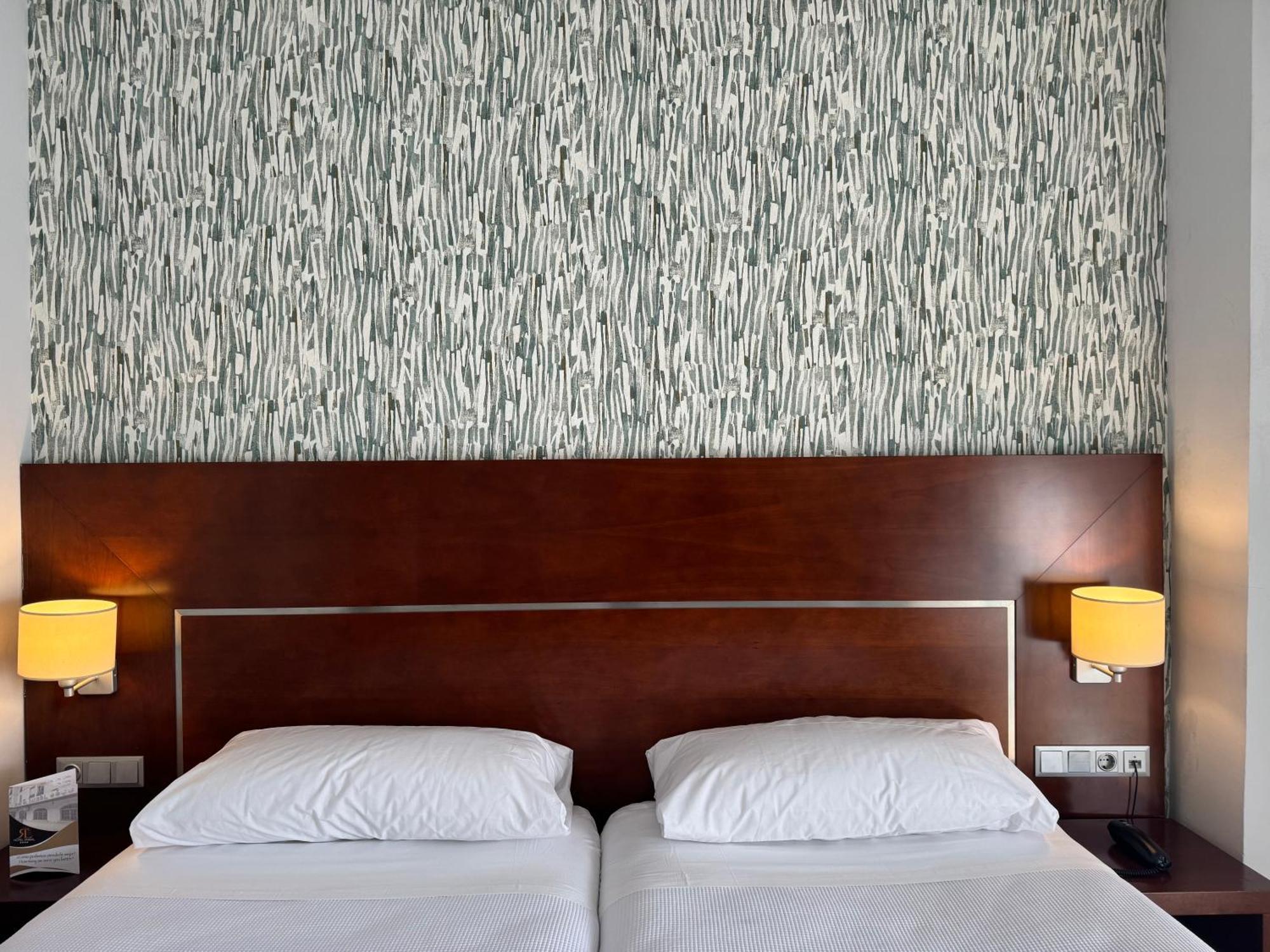 Hotel Rl Anibal Линарес Экстерьер фото